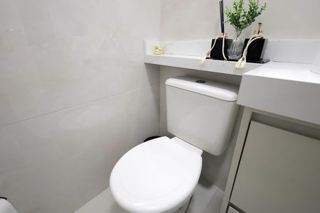 Apartamento à venda com 46m², 2 quartos e 1 vaga Apartamento à venda com 46m², 2 quartos e 1 vagaBanheiro