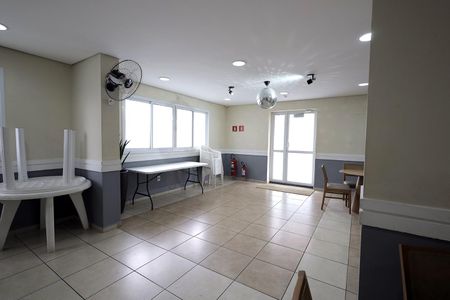 Apartamento à venda com 46m², 2 quartos e 1 vaga Apartamento à venda com 46m², 2 quartos e 1 vagaÁrea comum - Salão de festas