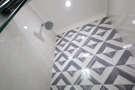 Apartamento à venda com 46m², 2 quartos e 1 vaga Apartamento à venda com 46m², 2 quartos e 1 vagaBanheiro