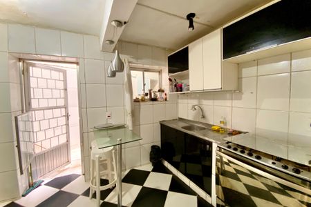 Apartamento para alugar com 160m², 3 quartos e sem vaga