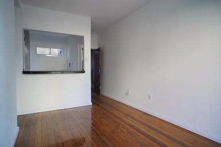 Sala de apartamento para alugar com 3 quartos, 89m² em São Sebastião, Porto Alegre