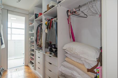 Apartamento para alugar com 130m², 3 quartos e 1 vagaCloset da Suíte