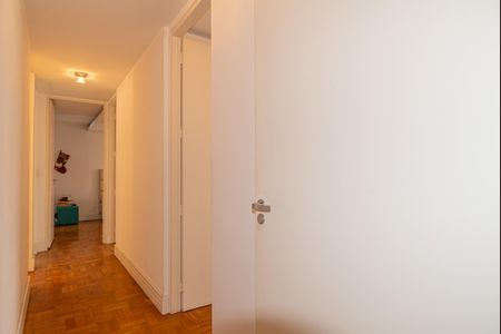 Apartamento para alugar com 130m², 3 quartos e 1 vagaCorredor dos Quartos