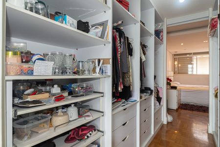 Apartamento para alugar com 130m², 3 quartos e 1 vagaCloset da Suíte