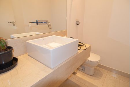 Apartamento para alugar com 130m², 3 quartos e 1 vagaLavabo