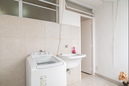 Apartamento para alugar com 130m², 3 quartos e 1 vagaÁrea de Serviço