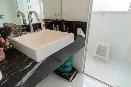 Apartamento para alugar com 130m², 3 quartos e 1 vagaBanheiro da Suíte