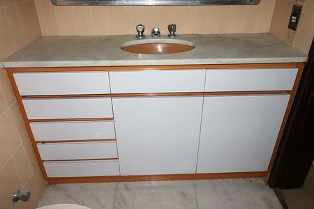 Apartamento à venda com 224m², 2 quartos e 2 vagasBanheiro da Suíte