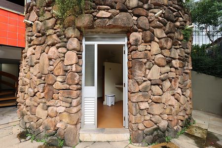 Apartamento à venda com 224m², 2 quartos e 2 vagasÁrea comum - Banheiro da Piscina