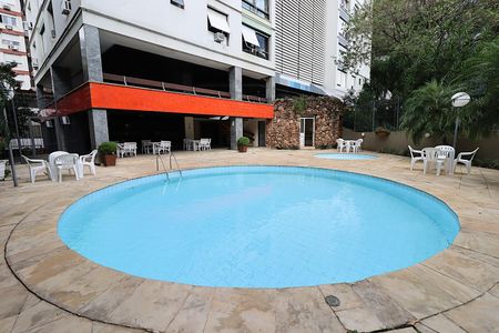Apartamento à venda com 224m², 2 quartos e 2 vagasÁrea comum - Piscina