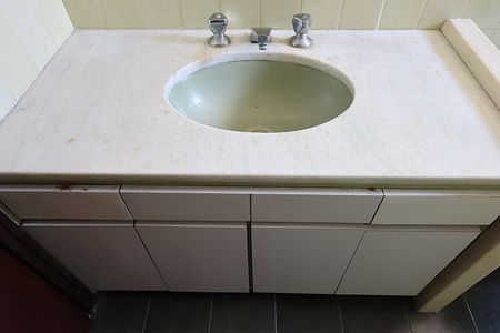 Apartamento à venda com 224m², 2 quartos e 2 vagasBanheiro social