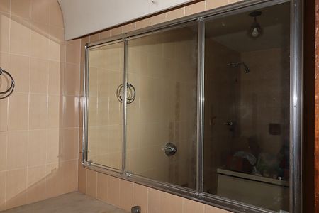 Apartamento à venda com 224m², 2 quartos e 2 vagasBanheiro da Suíte