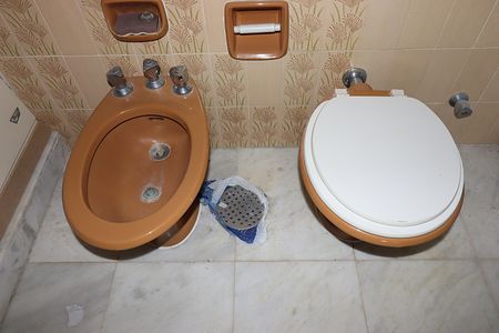 Apartamento à venda com 224m², 2 quartos e 2 vagasBanheiro da Suíte