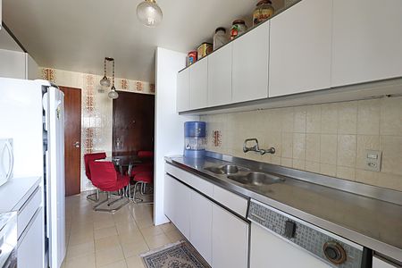 Apartamento à venda com 224m², 2 quartos e 2 vagasCozinha - Armários