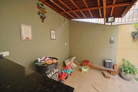 Casa à venda com 130m², 3 quartos e 3 vagasÁrea gourmet