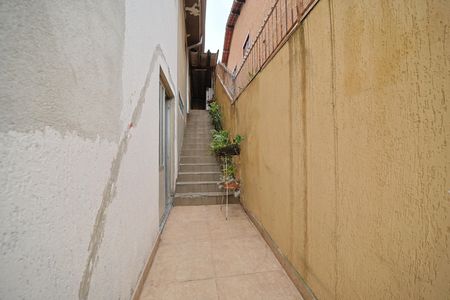 Casa à venda com 130m², 3 quartos e 3 vagasCorredor