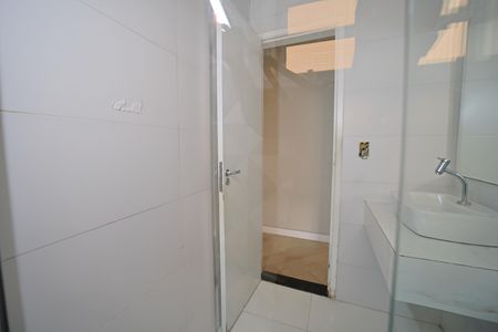 Casa à venda com 130m², 3 quartos e 3 vagasBanheiro