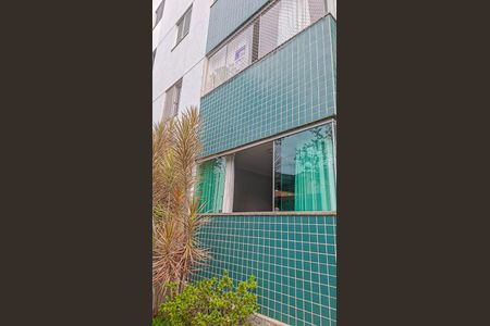 Apartamento à venda com 74m², 3 quartos e 2 vagas Apartamento à venda com 74m², 3 quartos e 2 vagasFachada / placa: tikp 75