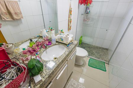 Apartamento à venda com 74m², 3 quartos e 2 vagas Apartamento à venda com 74m², 3 quartos e 2 vagasbanheiro