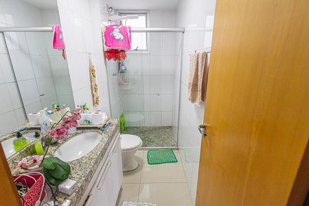 Apartamento à venda com 74m², 3 quartos e 2 vagas Apartamento à venda com 74m², 3 quartos e 2 vagasbanheiro