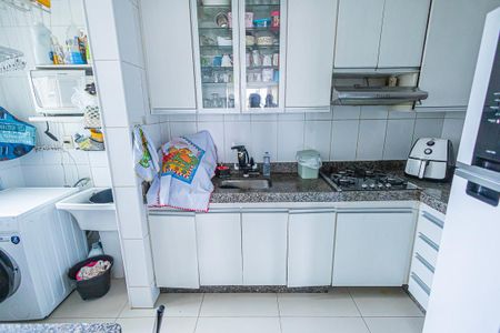 Apartamento à venda com 74m², 3 quartos e 2 vagas Apartamento à venda com 74m², 3 quartos e 2 vagascozinha