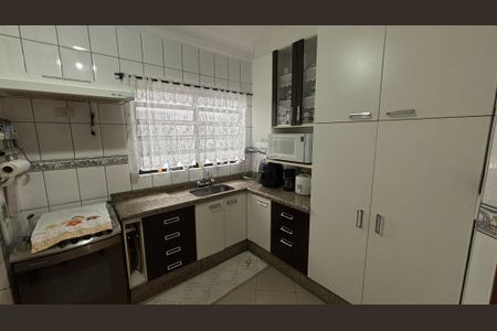 Apartamento à venda com 120m², 2 quartos e 2 vagasCozinha
