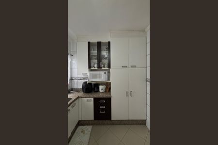 Apartamento à venda com 120m², 2 quartos e 2 vagasCozinha
