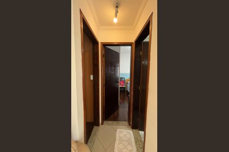 Apartamento à venda com 120m², 2 quartos e 2 vagasCorredor