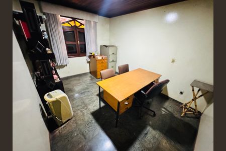 Casa para alugar com 2400m², 6 quartos e 4 vagasQuarto