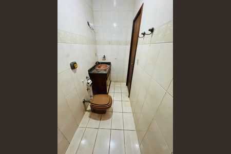 Casa para alugar com 2400m², 6 quartos e 4 vagasBanheiro