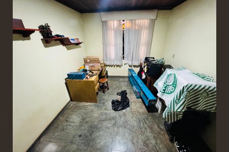 Casa para alugar com 2400m², 6 quartos e 4 vagasQuarto