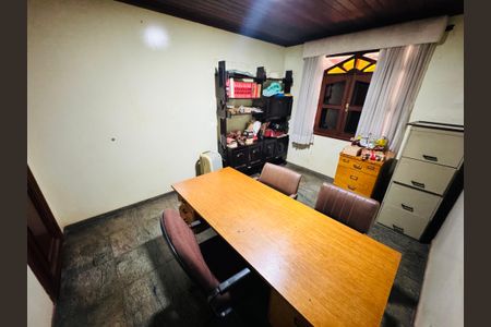 Casa para alugar com 2400m², 6 quartos e 4 vagasQuarto
