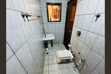 Casa para alugar com 2400m², 6 quartos e 4 vagasBanheiro