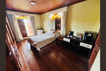 Casa para alugar com 2400m², 6 quartos e 4 vagasQuarto