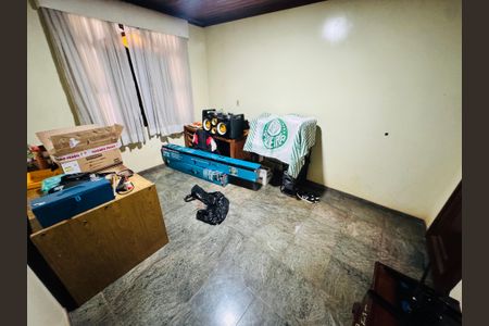 Casa para alugar com 2400m², 6 quartos e 4 vagasQuarto