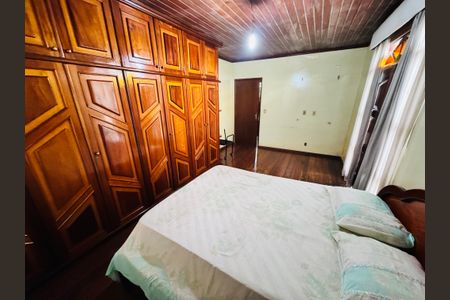 Casa para alugar com 2400m², 6 quartos e 4 vagasQuarto