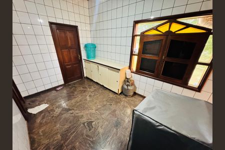 Casa para alugar com 2400m², 6 quartos e 4 vagasÁrea de Serviço