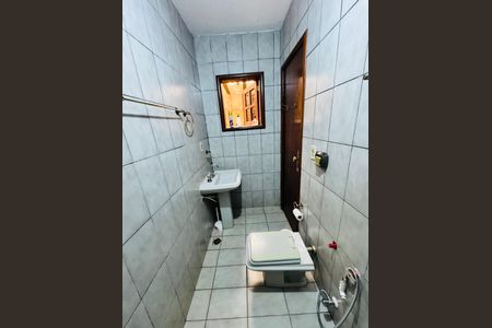 Casa para alugar com 2400m², 6 quartos e 4 vagasBanheiro