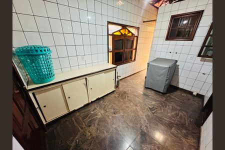 Casa para alugar com 2400m², 6 quartos e 4 vagasÁrea de Serviço