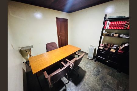 Casa para alugar com 2400m², 6 quartos e 4 vagasQuarto