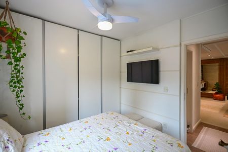 Apartamento à venda com 80m², 2 quartos e 2 vagasSuíte 