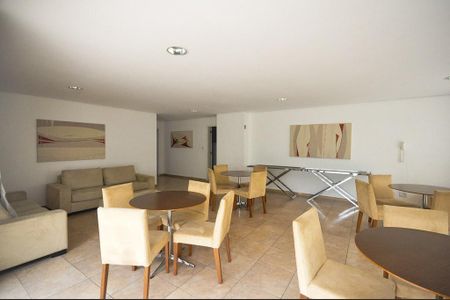 Apartamento à venda com 80m², 2 quartos e 2 vagasSalão de Festa