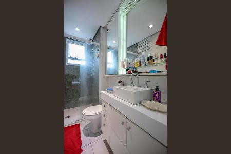 Apartamento à venda com 80m², 2 quartos e 2 vagasBanheiro Suíte 