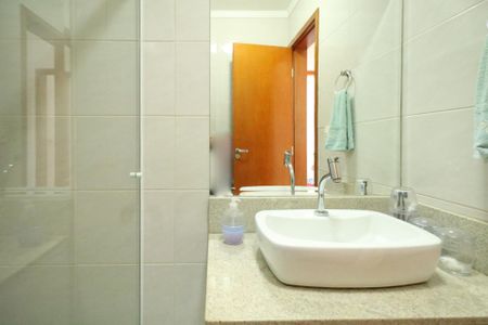 Apartamento à venda com 70m², 2 quartos e 1 vagaBanheiro