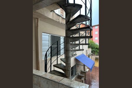 Casa à venda com 181m², 2 quartos e 2 vagasÁrea externa