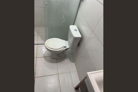 Casa à venda com 181m², 2 quartos e 2 vagasBanheiro