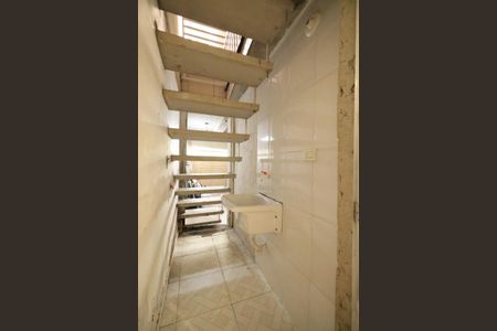 Área de Serviço de casa para alugar com 1 quarto, 65m² em Canhema, Diadema