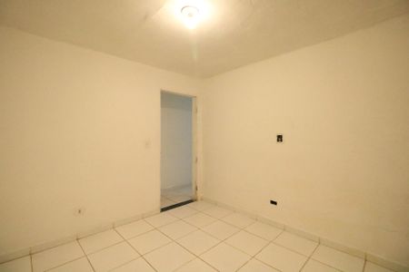 Quarto de casa para alugar com 1 quarto, 65m² em Canhema, Diadema