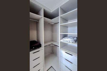 Studio à venda com 60m², 1 quarto e 1 vaga Studio à venda com 60m², 1 quarto e 1 vagaCloset