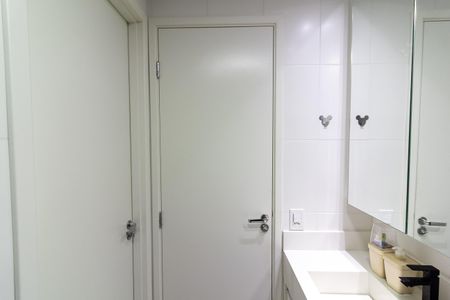 Apartamento à venda com 34m², 2 quartos e sem vaga Apartamento à venda com 34m², 2 quartos e sem vagaBanheiro Social